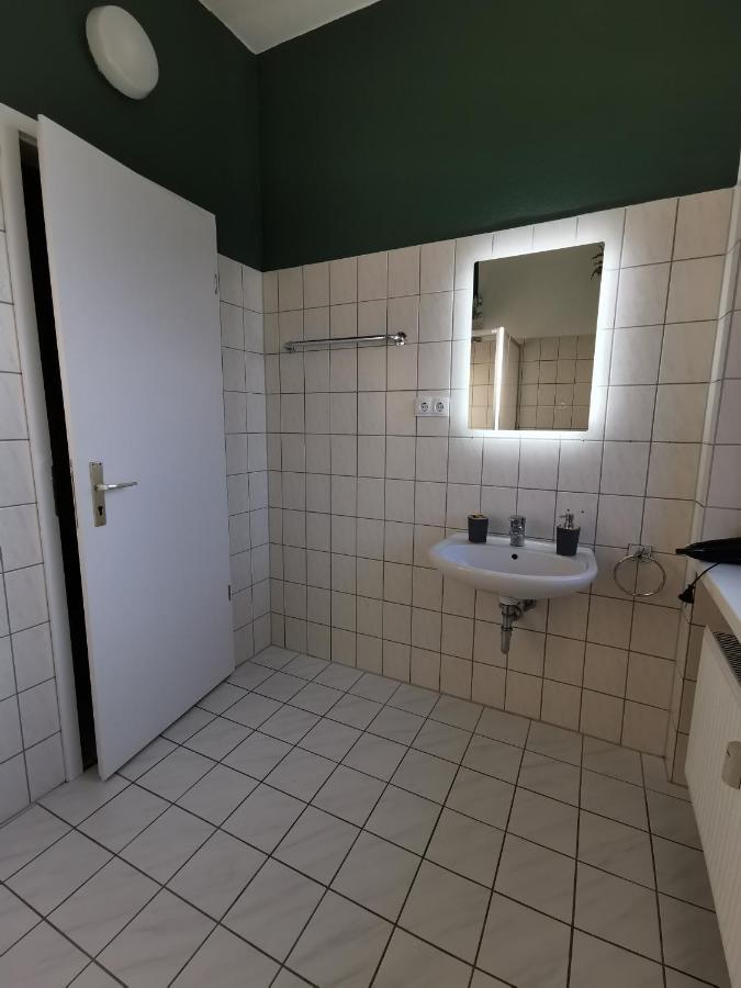 Suiteable Living Katlenburg, Studio Apartment Mit Netflix, Am Rande Des Harz Ngoại thất bức ảnh